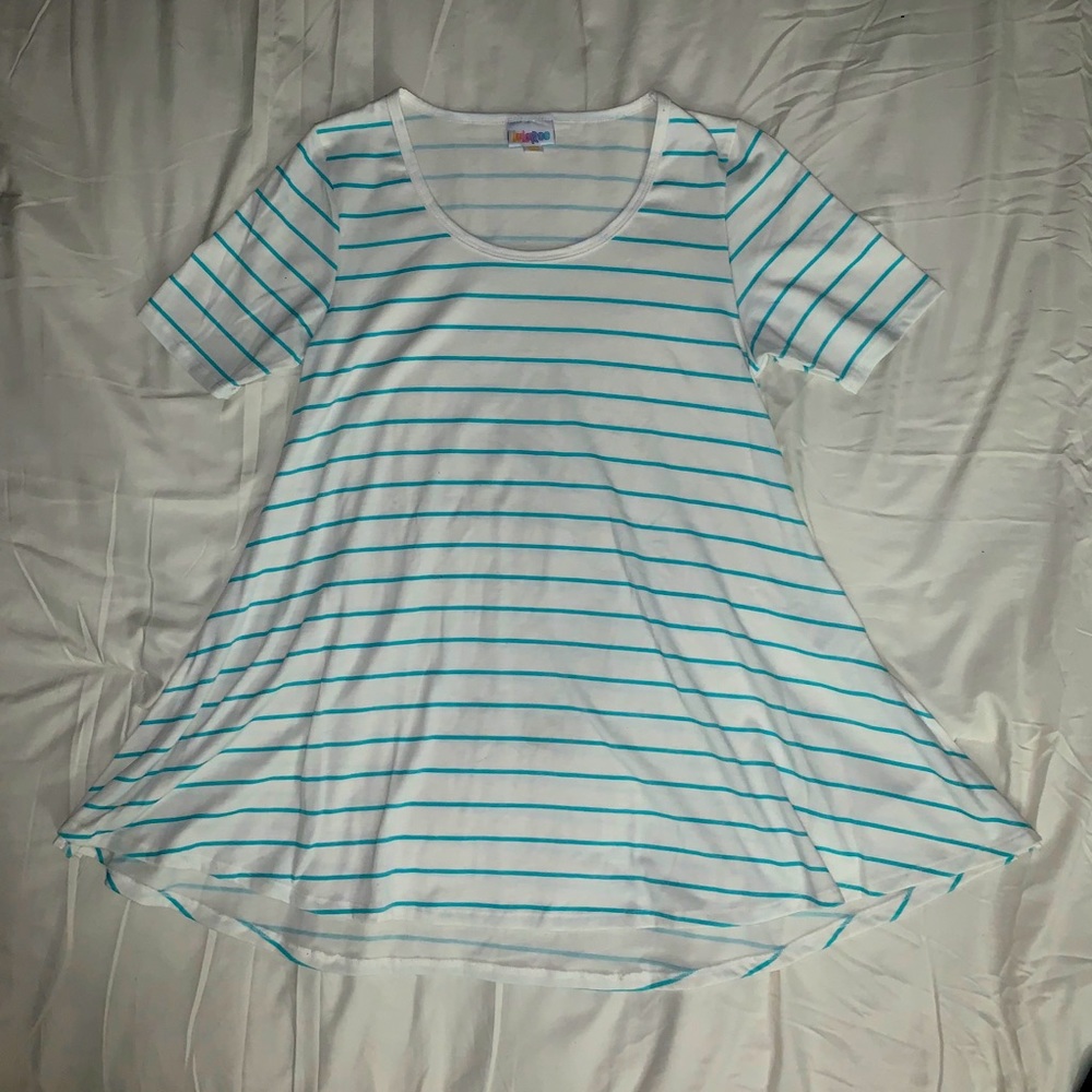 SOLD LuLaroe Perfect T